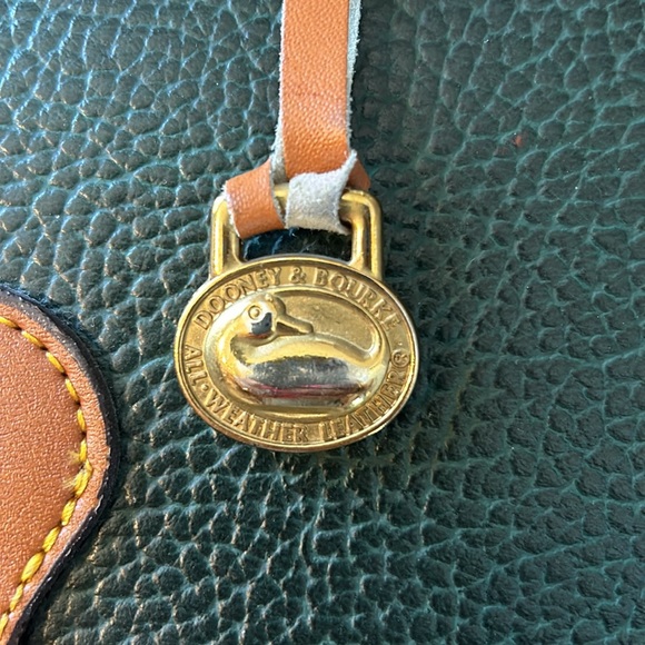 Dooney & Bourke leather bag - Picture 2 of 12